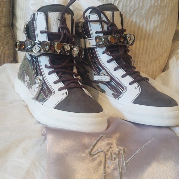 Inventory - Picture 3 of 7